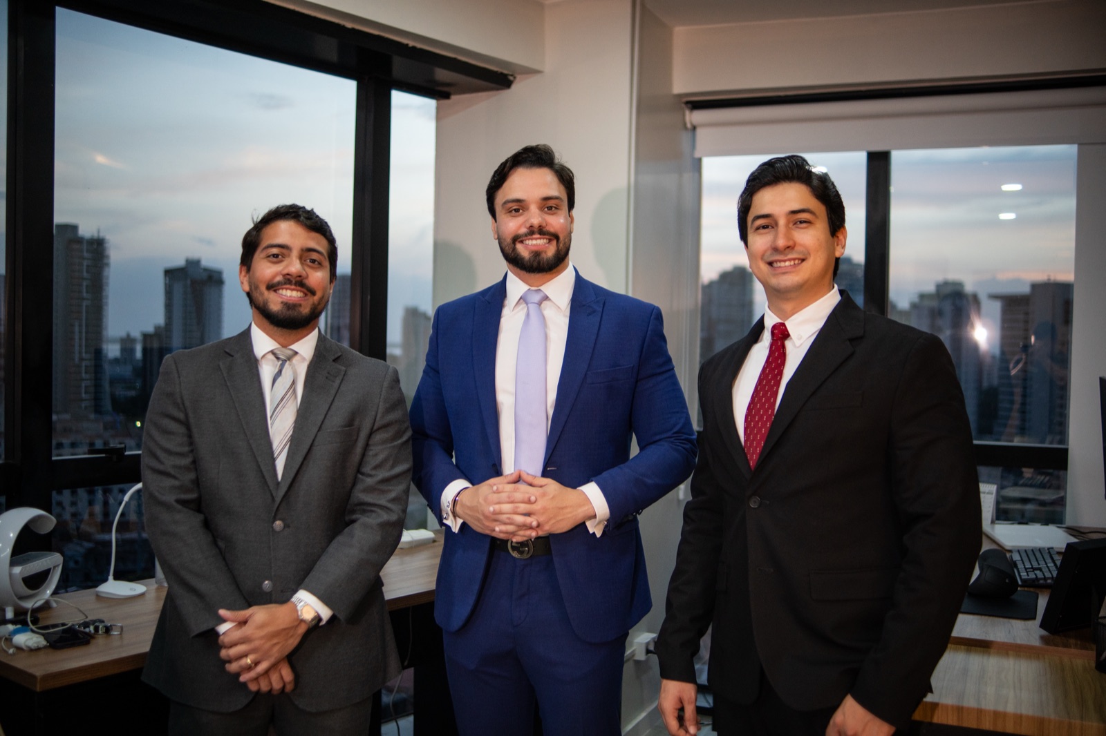 Dr. Bruno Pinheiro e os sócios no escritório NPL, com vista para Belém